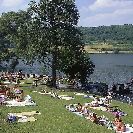 Holiday home Uitzicht Op Het Schalkenmehren